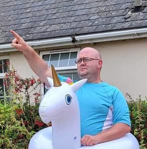 Meet your Posher, Adam